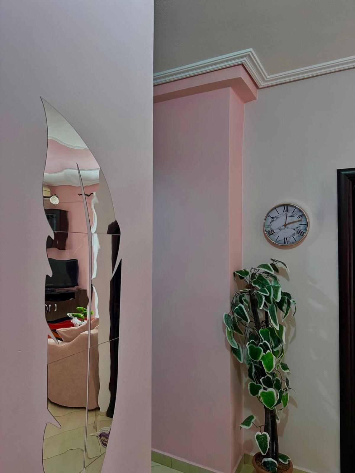 Esmeralda Apartaments Sarandë エクステリア 写真
