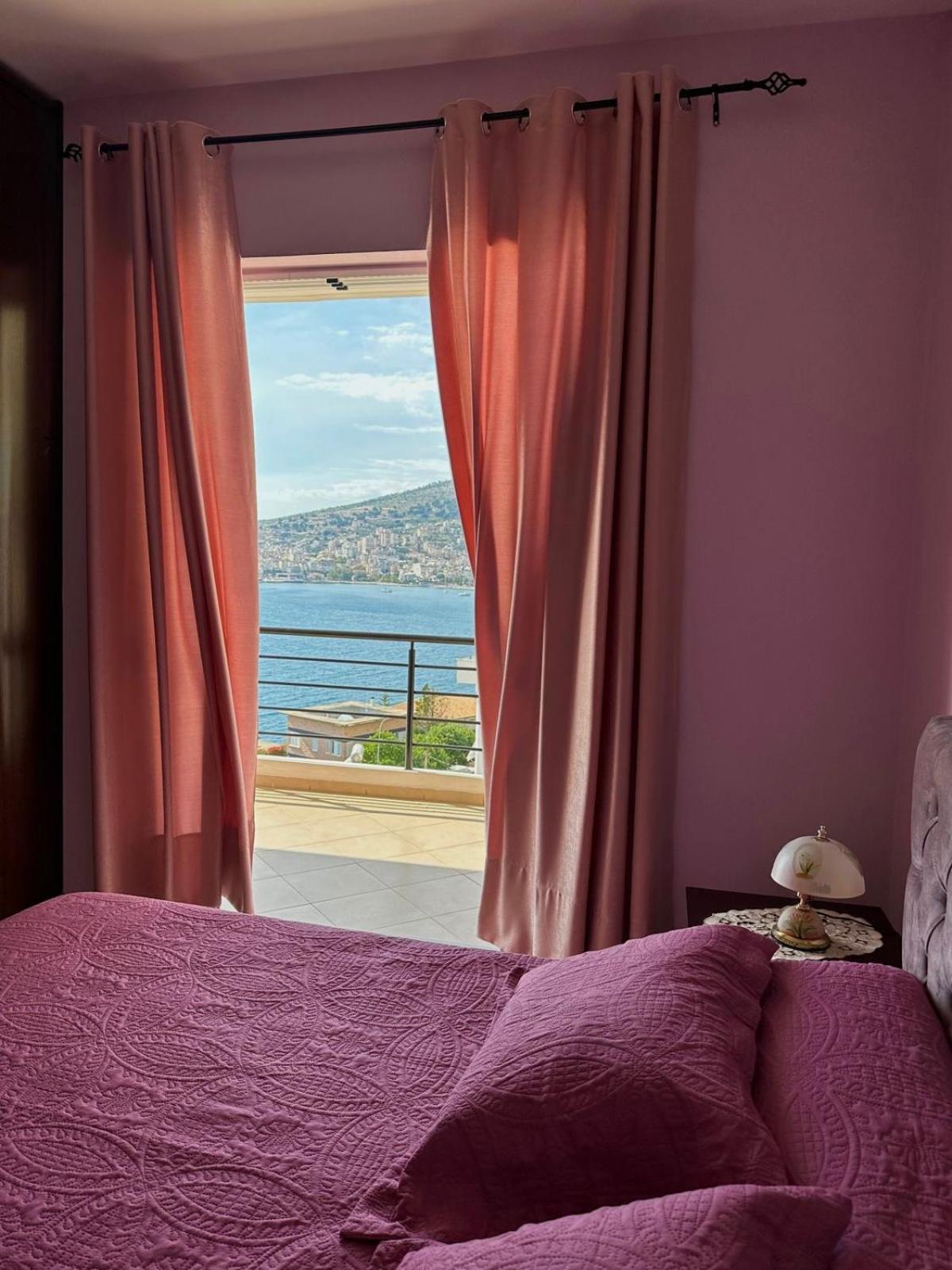 Esmeralda Apartaments Sarandë エクステリア 写真
