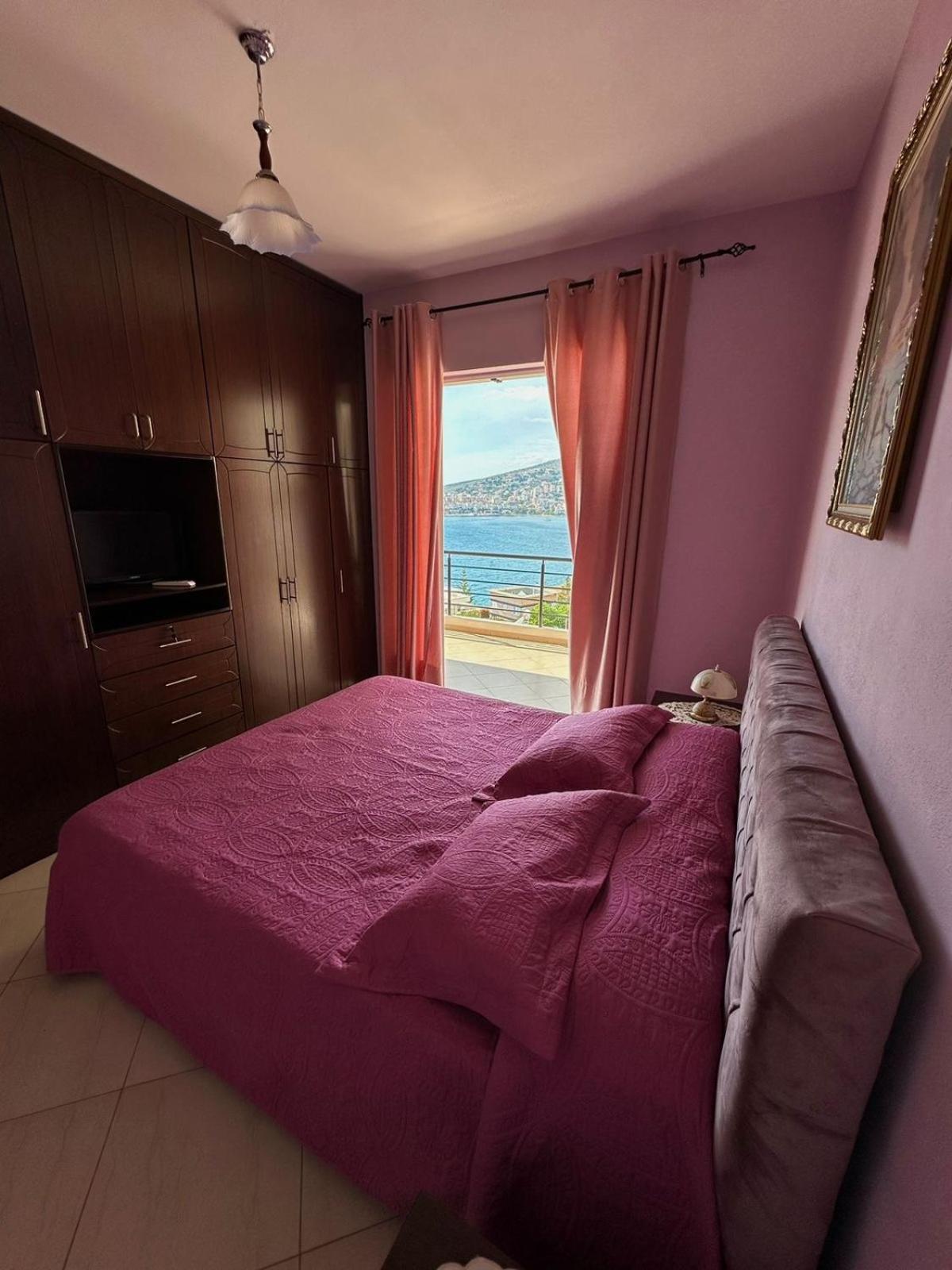 Esmeralda Apartaments Sarandë エクステリア 写真