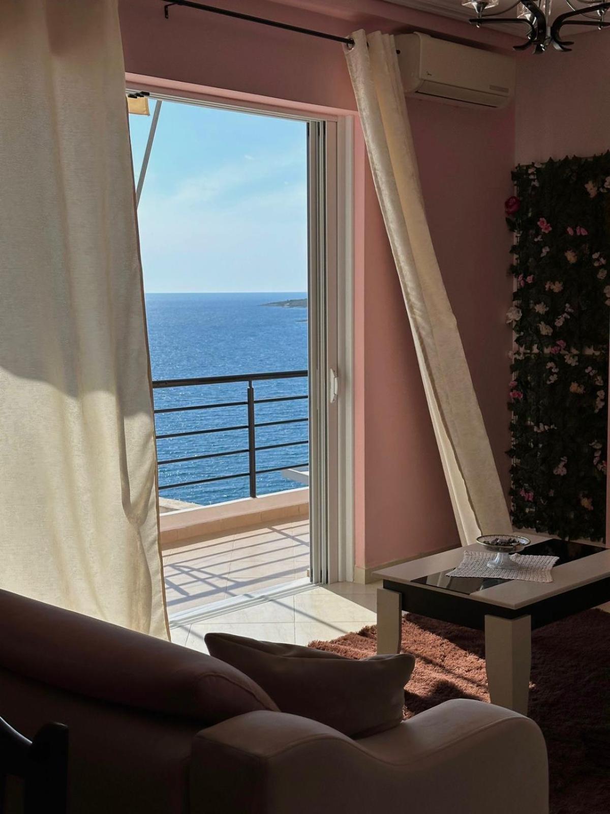 Esmeralda Apartaments Sarandë エクステリア 写真
